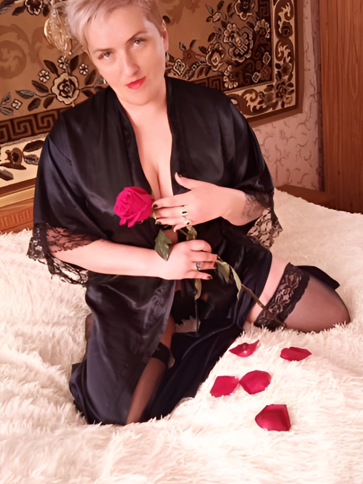 Далия привлекальеная девушка из Кунгур цена от 3000 руб