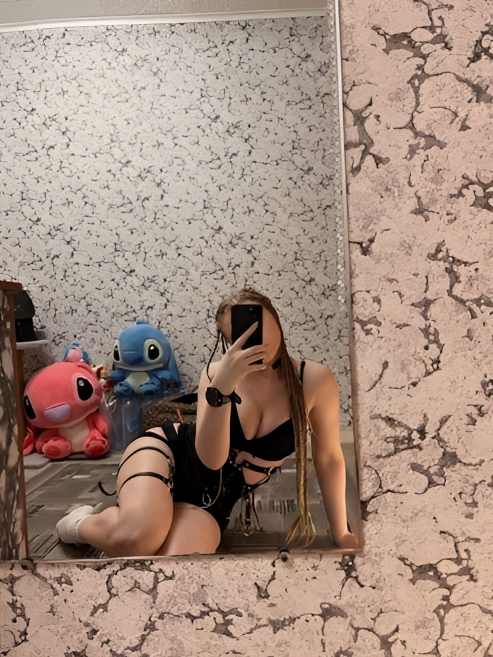 Дарья привлекальеная девушка из Кунгур цена от 10000 руб