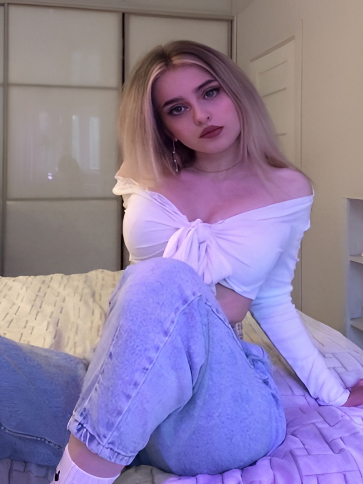 Роксана привлекальеная девушка из Кунгур цена от 5000 руб