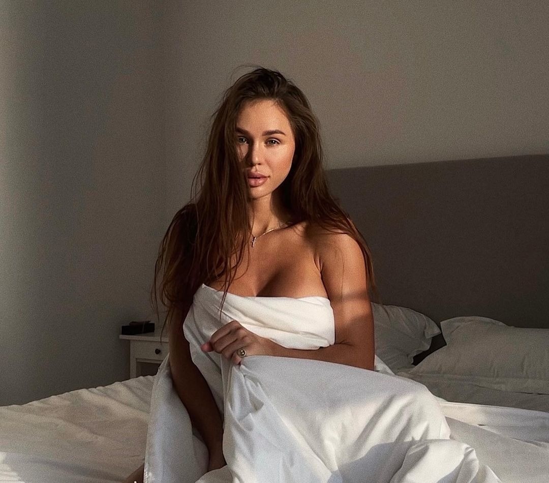 Лизочка привлекальеная девушка из Кунгур цена от 3000 руб