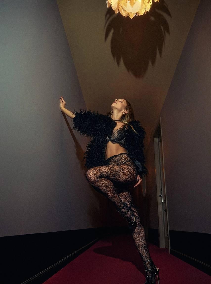 Света привлекальеная девушка из Кунгур цена от 6000 руб