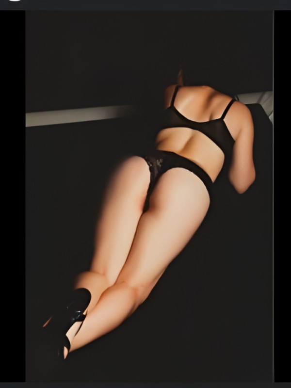 Анфиса привлекательная девушка из Кунгур цена от 10000 руб