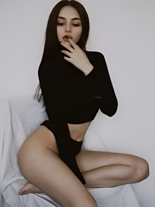 Дарина привлекательная девушка из Кунгур цена от 4000 руб