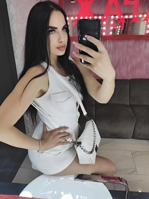 Мелисса привлекательная девушка из Кунгур цена от 5000 руб