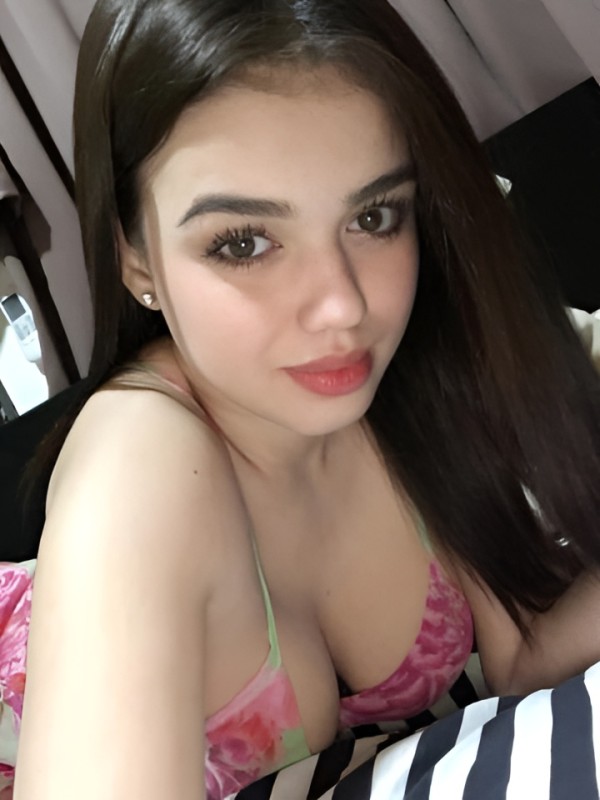 Василиса привлекательная девушка из Кунгур цена от 2000 руб