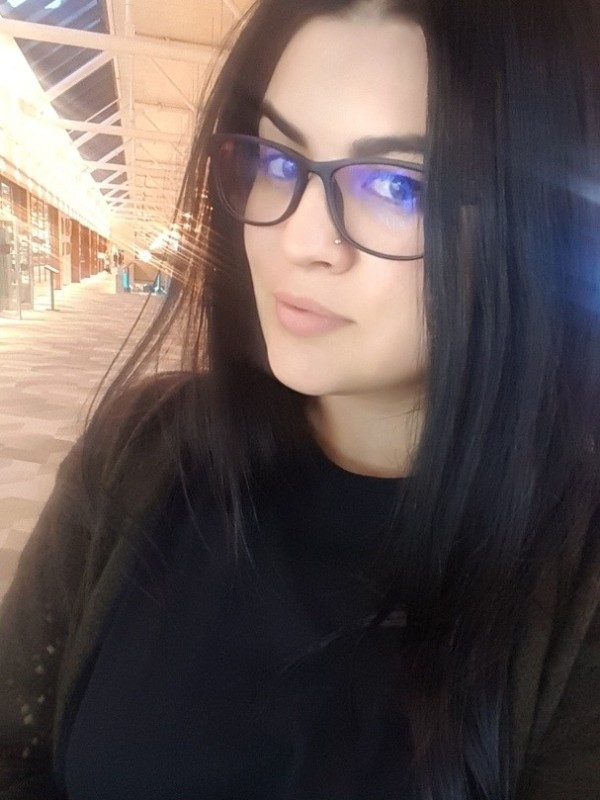 Людмила привлекательная девушка из Кунгур цена от 3500 руб