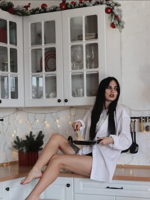 🎥 Оксана привлекательная девушка из Кунгур цена от 4000 руб